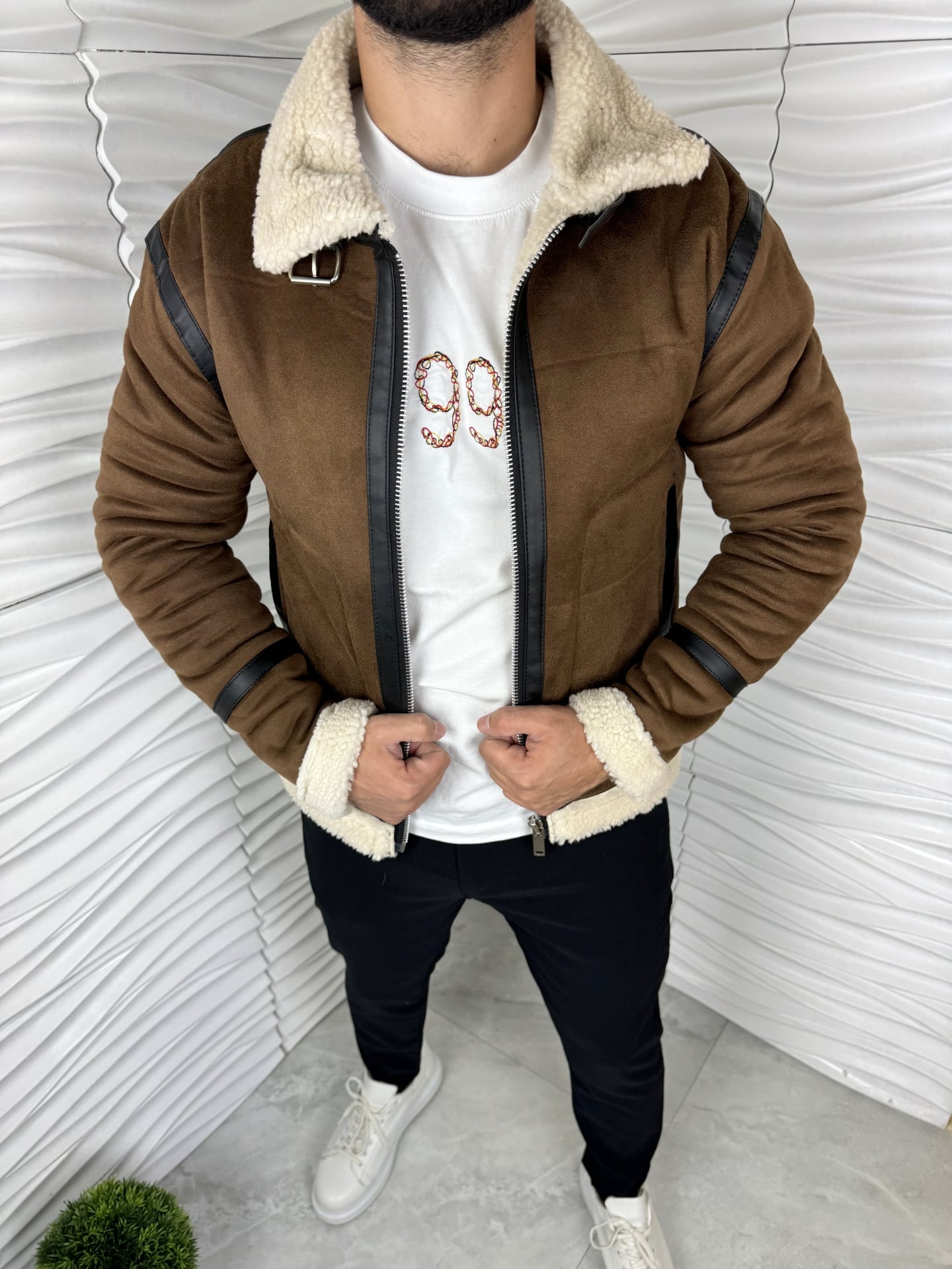 Мъжко топло зимно яке с каракул в кафяво