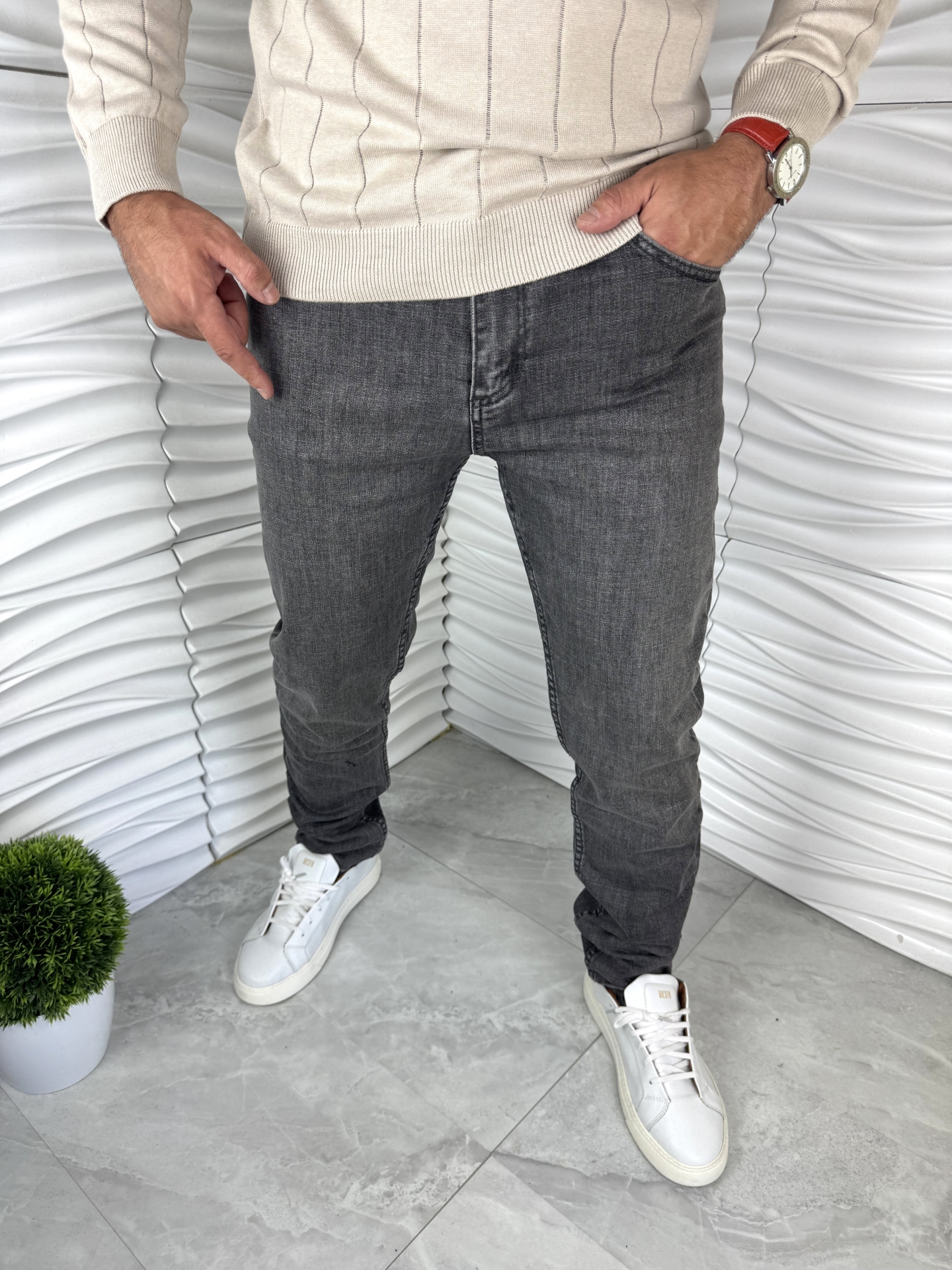 Мъжки изчистени дънки в сив цвят 