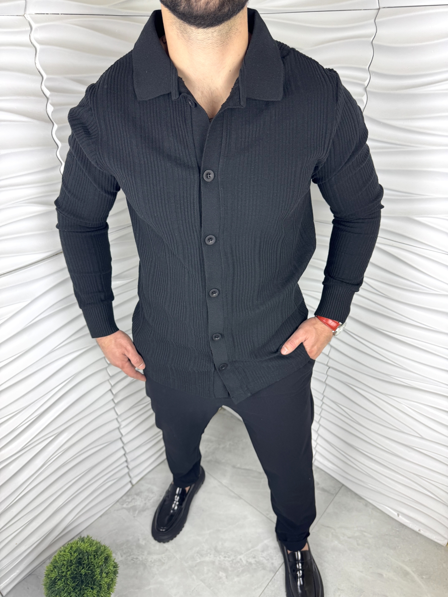 Мъжка релефна риза  в черен цвят 