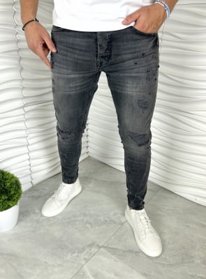 Мъжки дънки в черно с капси и кръпки 