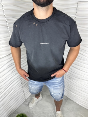 Мъжка тениска в черно с надпис и надран ефект 