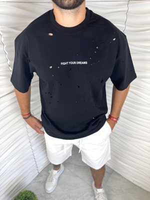 Мъжка тениска в черен цвят с надпис отпред